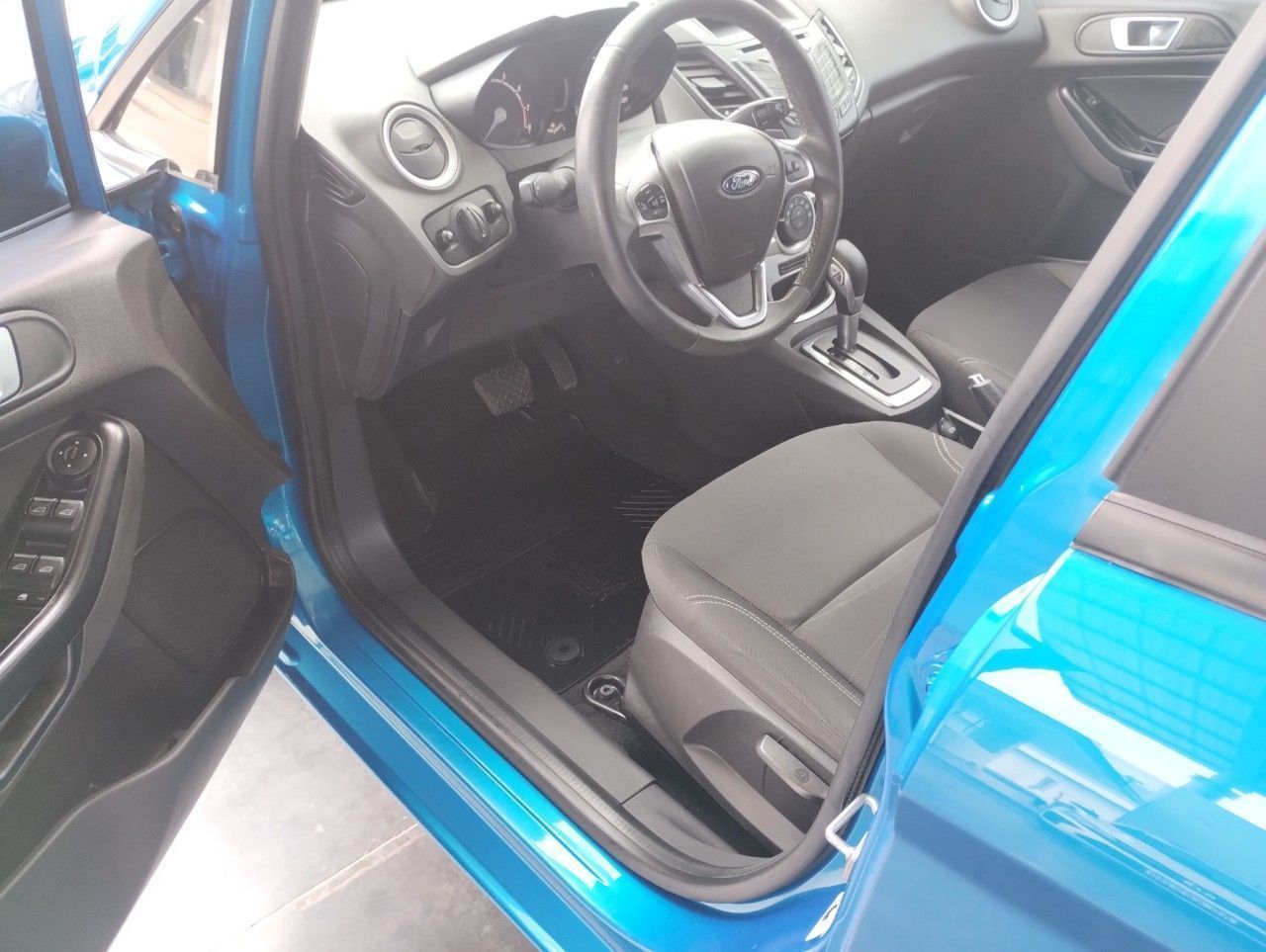 Ford Fiesta KD Usado en Mendoza, deRuedas