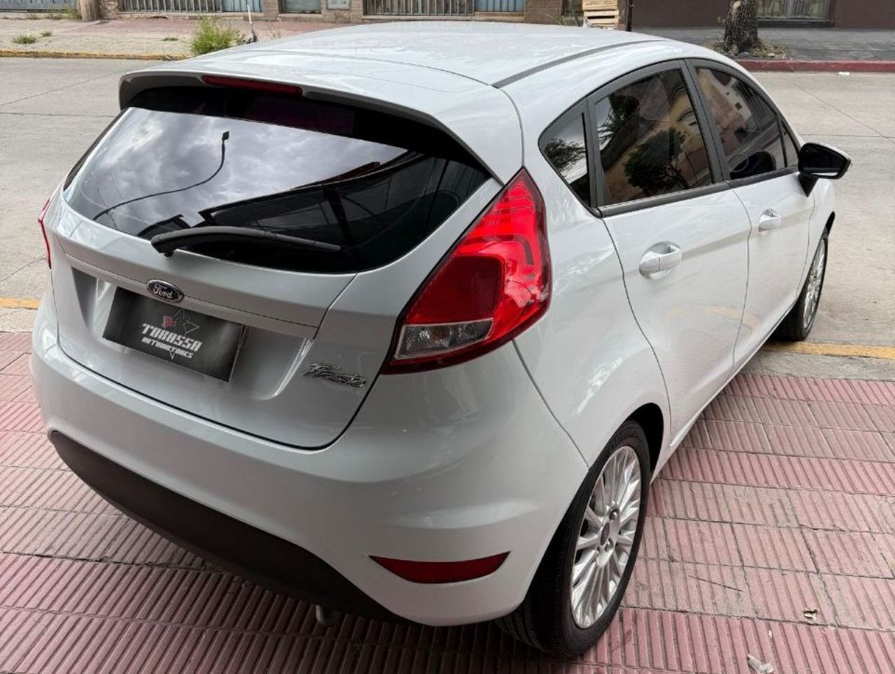Ford Fiesta KD Usado en Córdoba, deRuedas