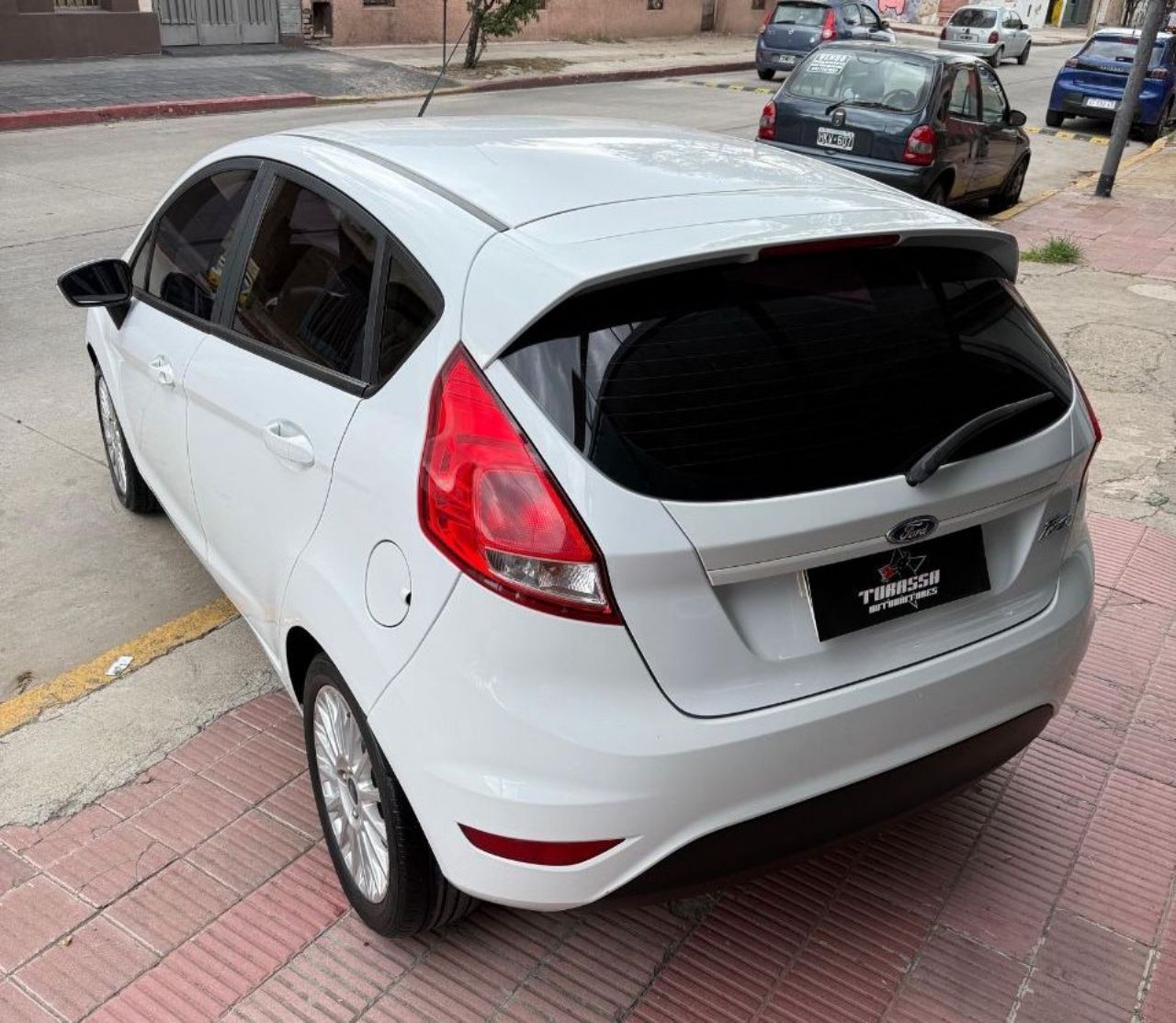 Ford Fiesta KD Usado en Córdoba, deRuedas