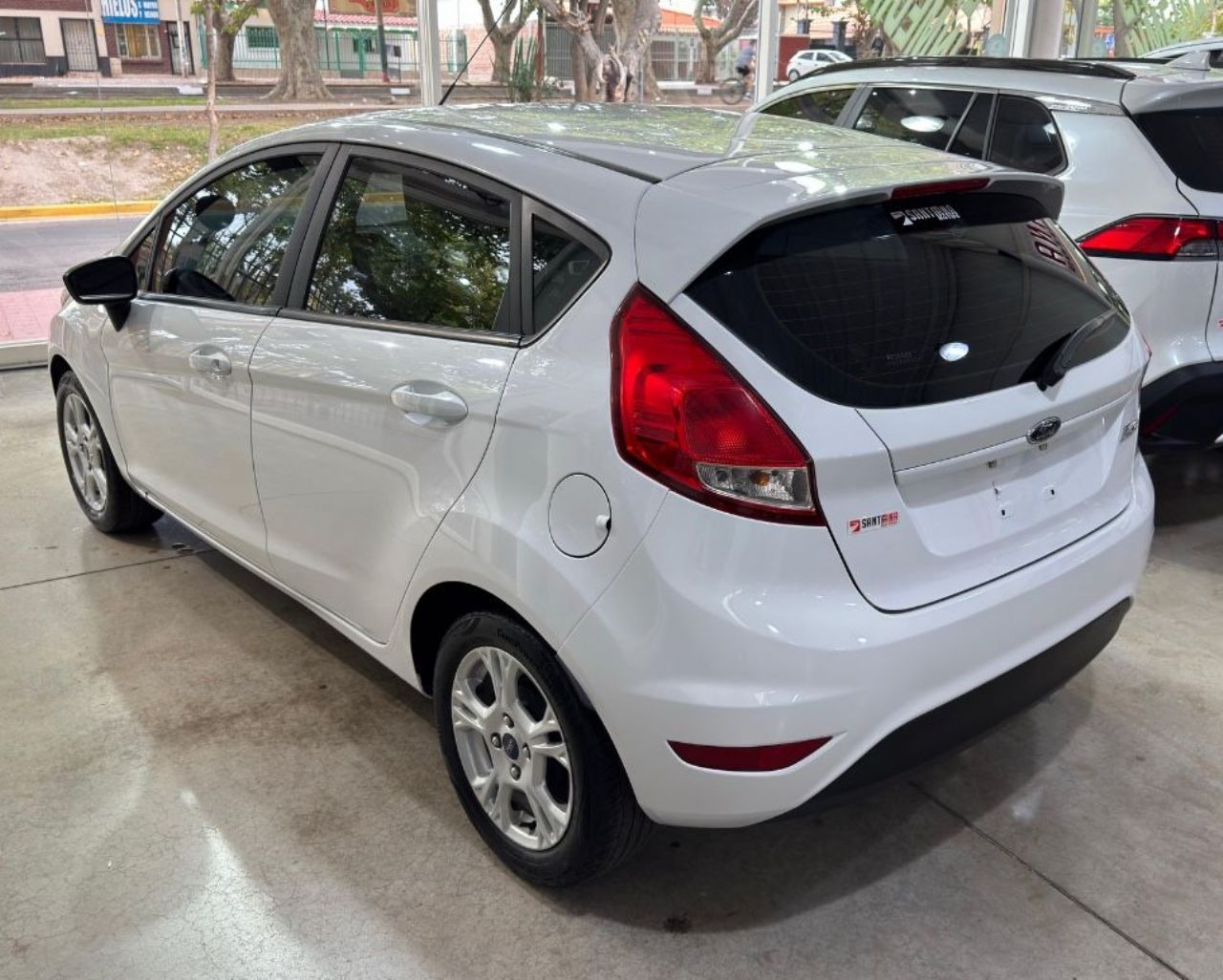 Ford Fiesta KD Usado Financiado en Mendoza, deRuedas