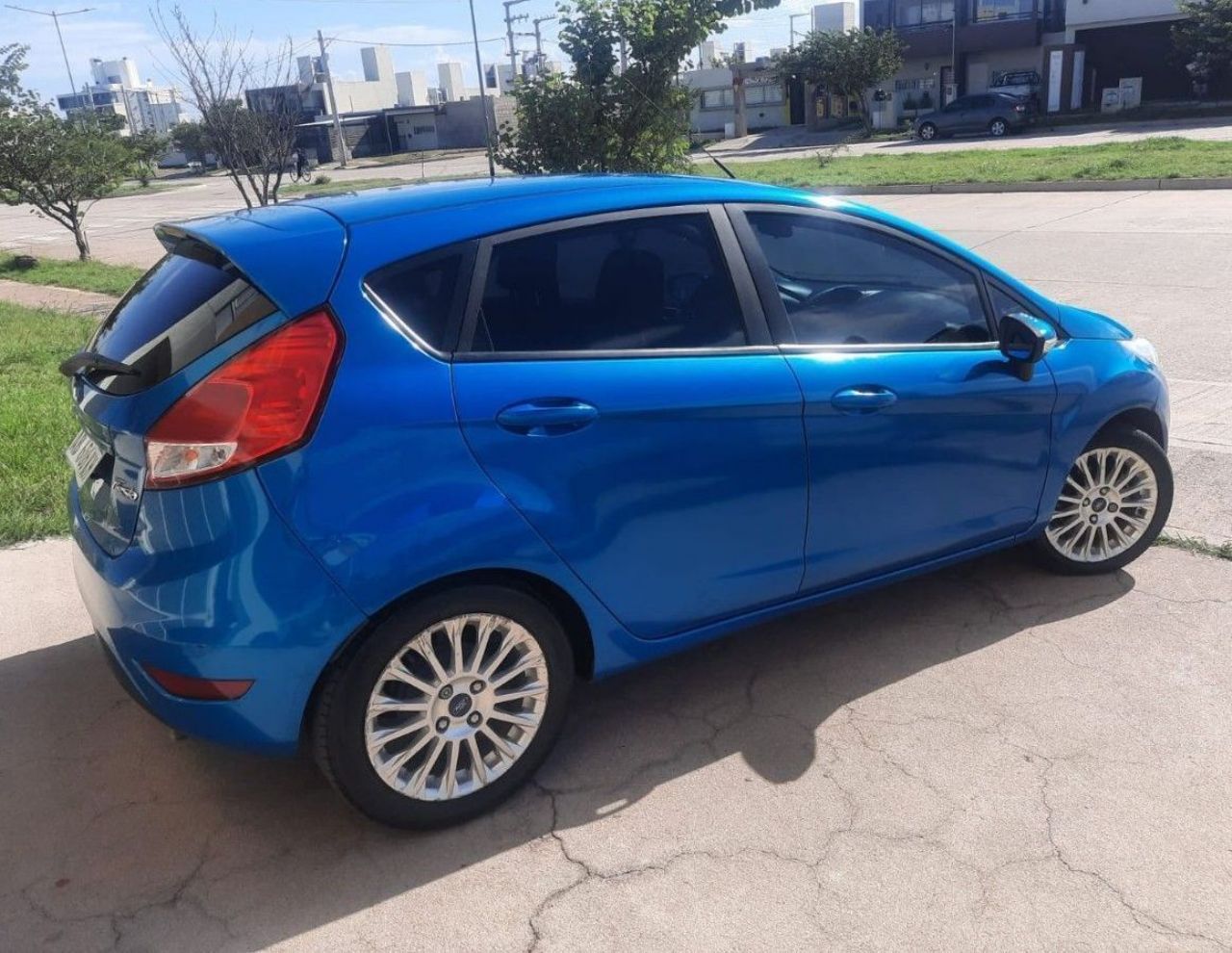 Ford Fiesta KD Usado en Córdoba, deRuedas