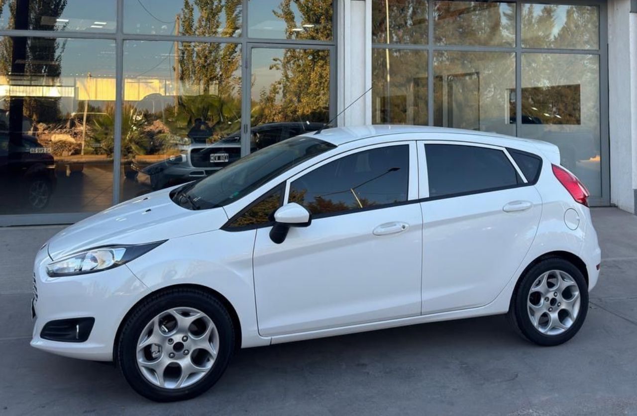 Ford Fiesta KD Usado en Mendoza, deRuedas