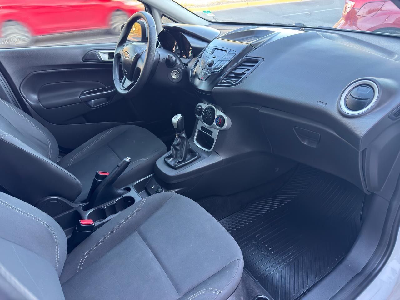 Ford Fiesta KD Usado en Mendoza, deRuedas