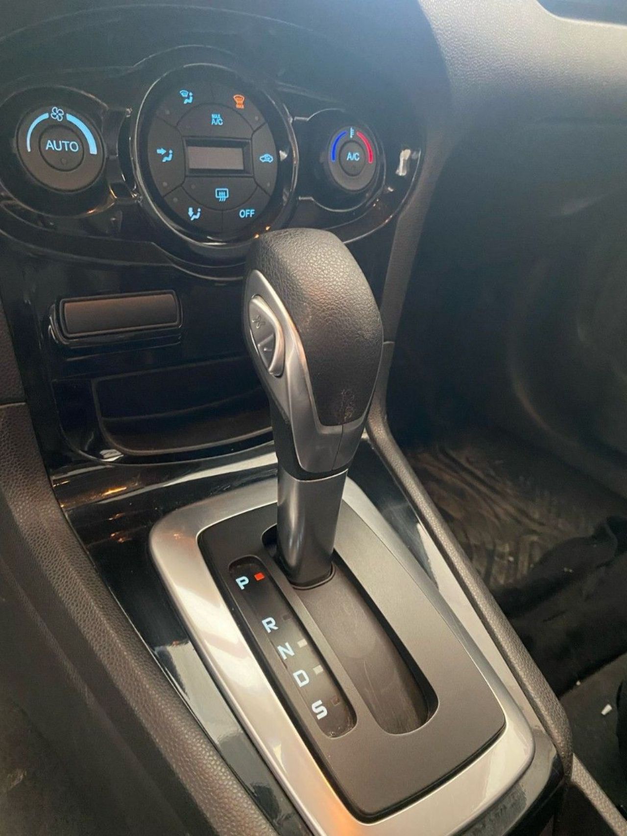 Ford Fiesta KD Usado Financiado en Córdoba, deRuedas