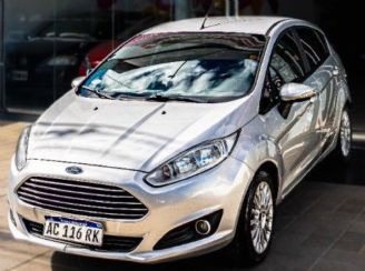 Ford Fiesta KD Usado en Córdoba Financiado