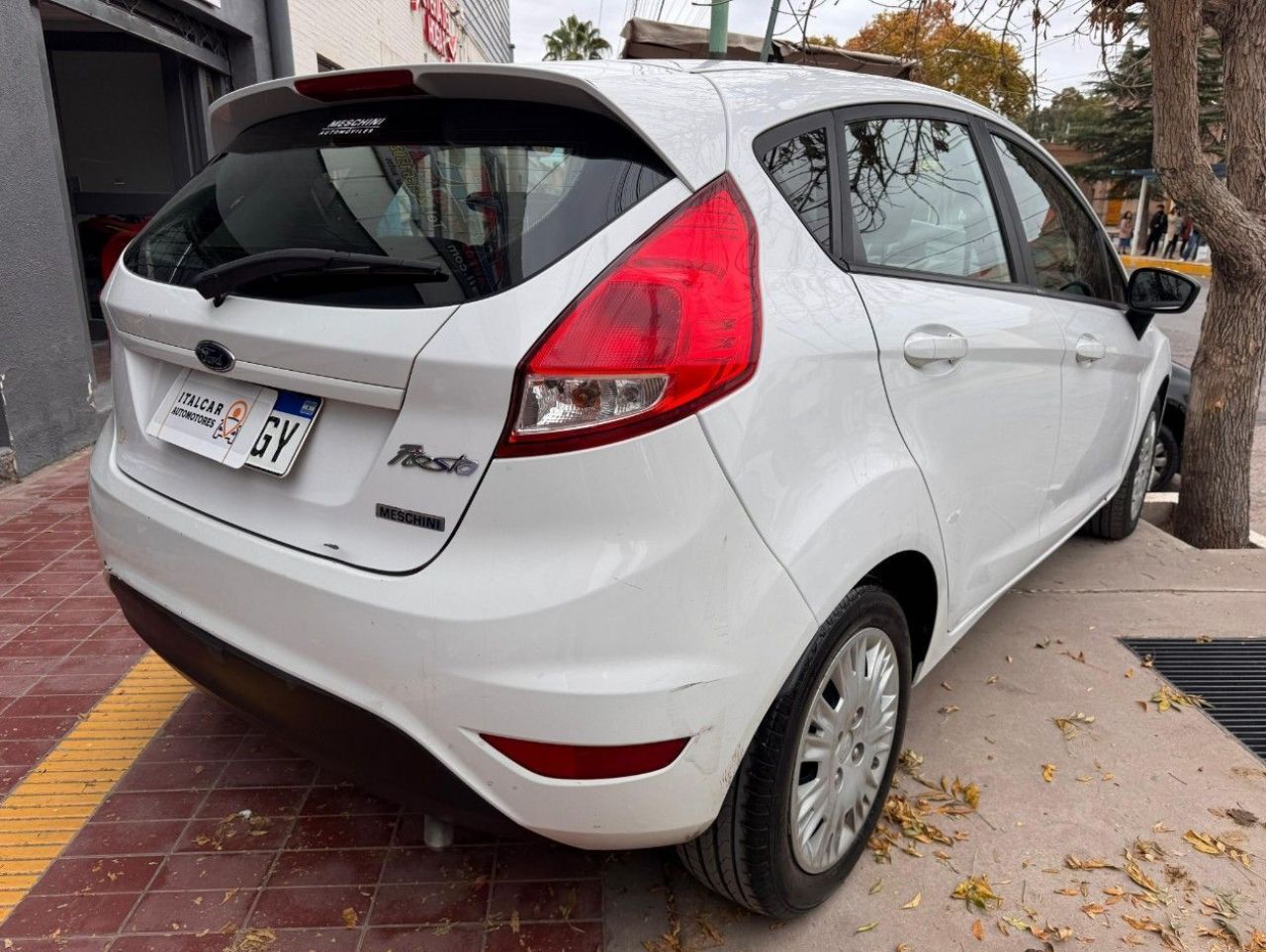 Ford Fiesta KD Usado Financiado en Mendoza, deRuedas