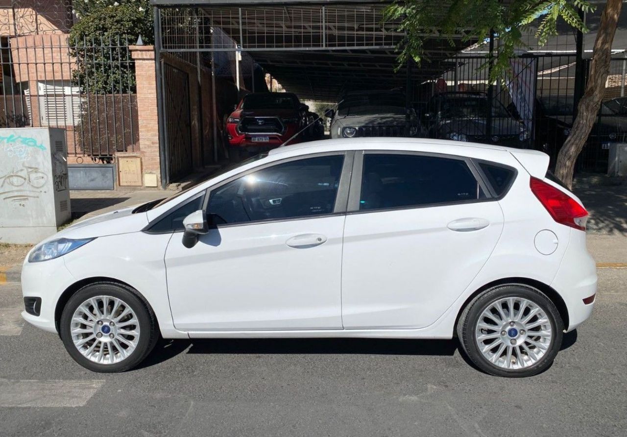 Ford Fiesta KD Usado Financiado en San Juan, deRuedas