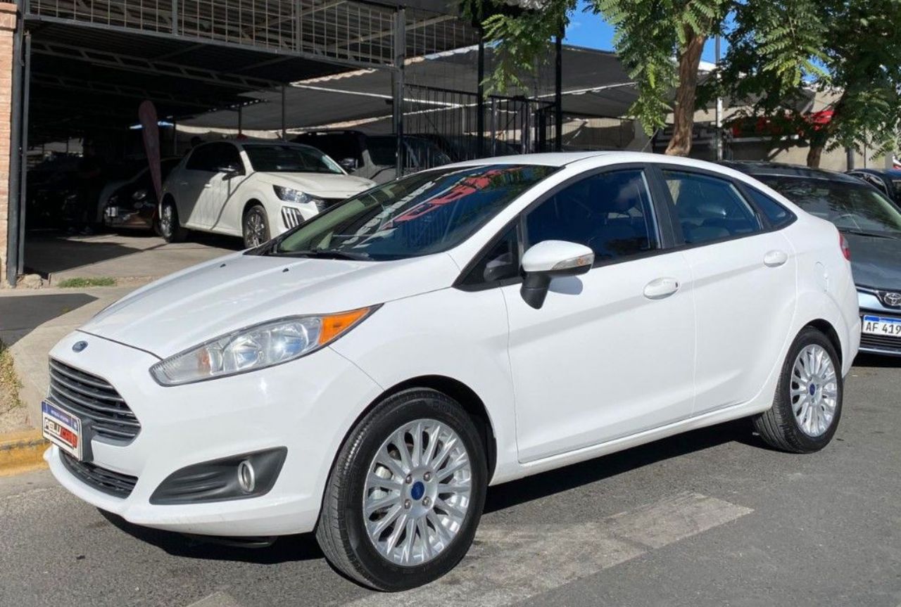 Ford Fiesta KD Usado Financiado en San Juan, deRuedas