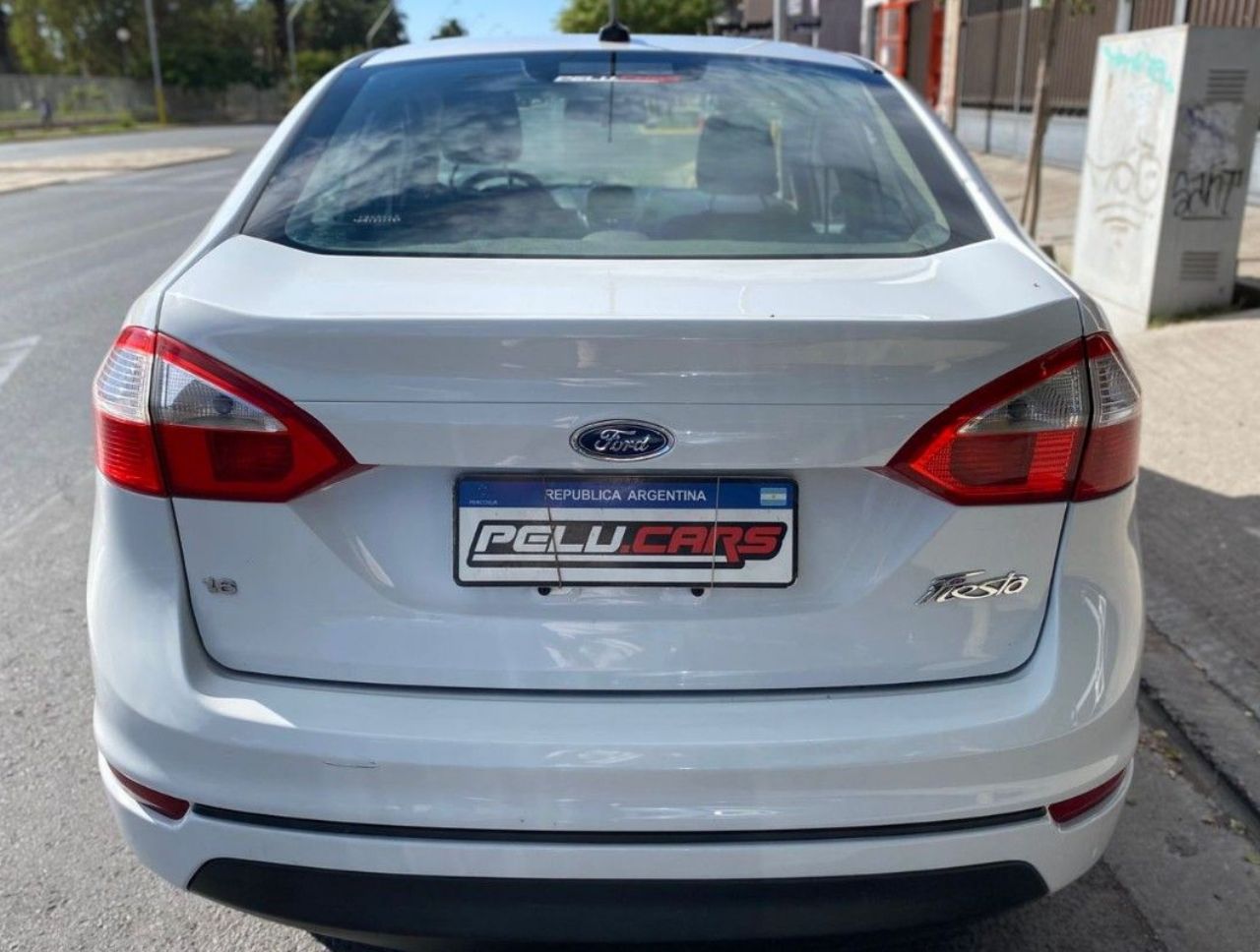 Ford Fiesta KD Usado Financiado en San Juan, deRuedas