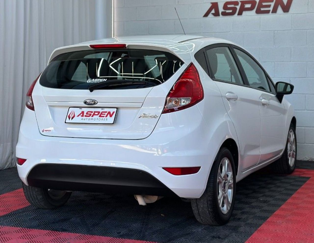 Ford Fiesta KD Usado Financiado en Córdoba, deRuedas