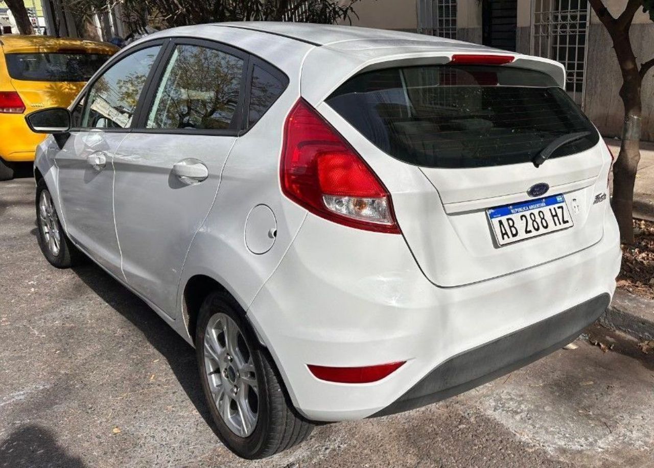 Ford Fiesta KD Usado en Buenos Aires, deRuedas