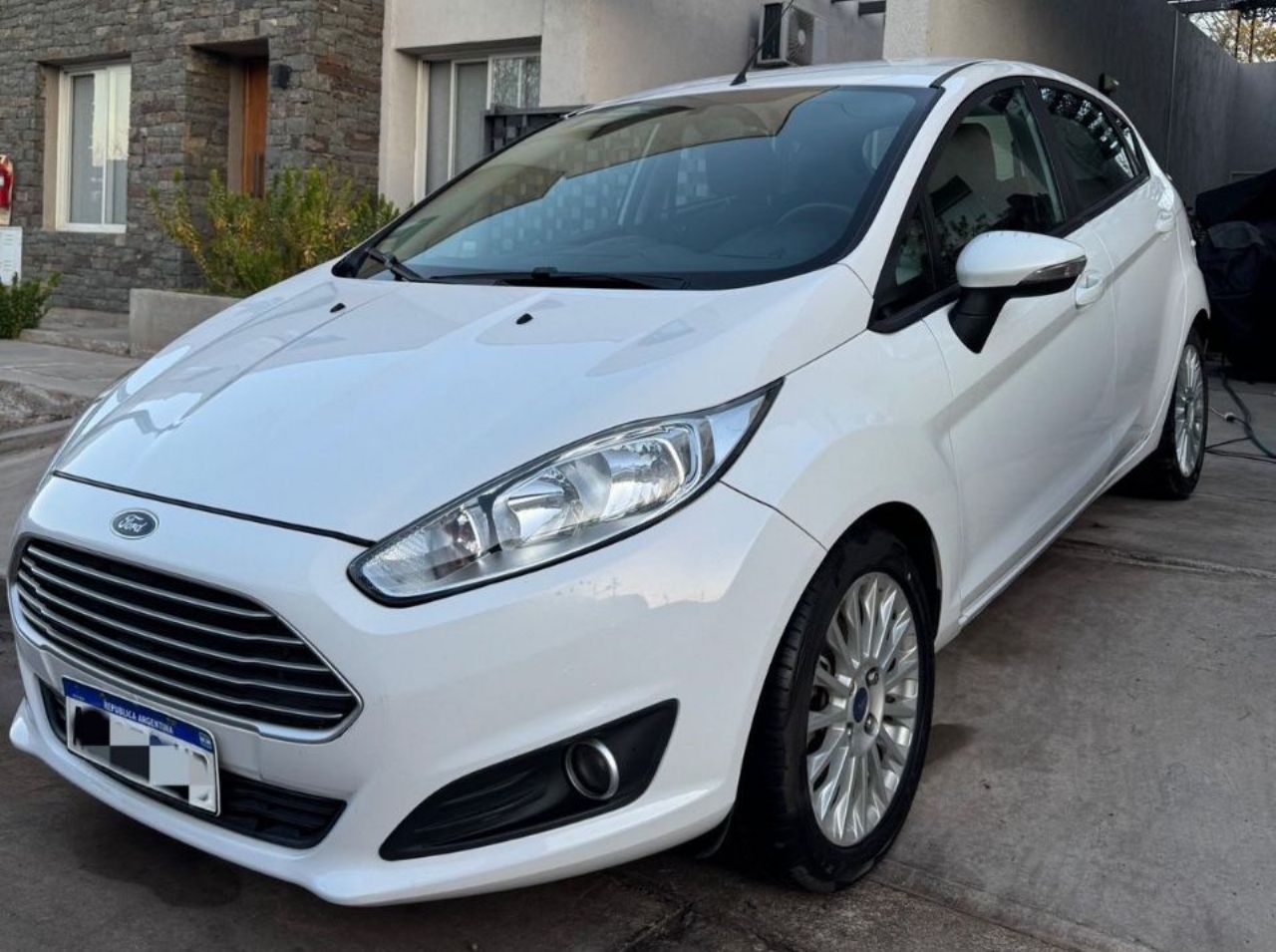 Ford Fiesta KD Usado en Mendoza, deRuedas