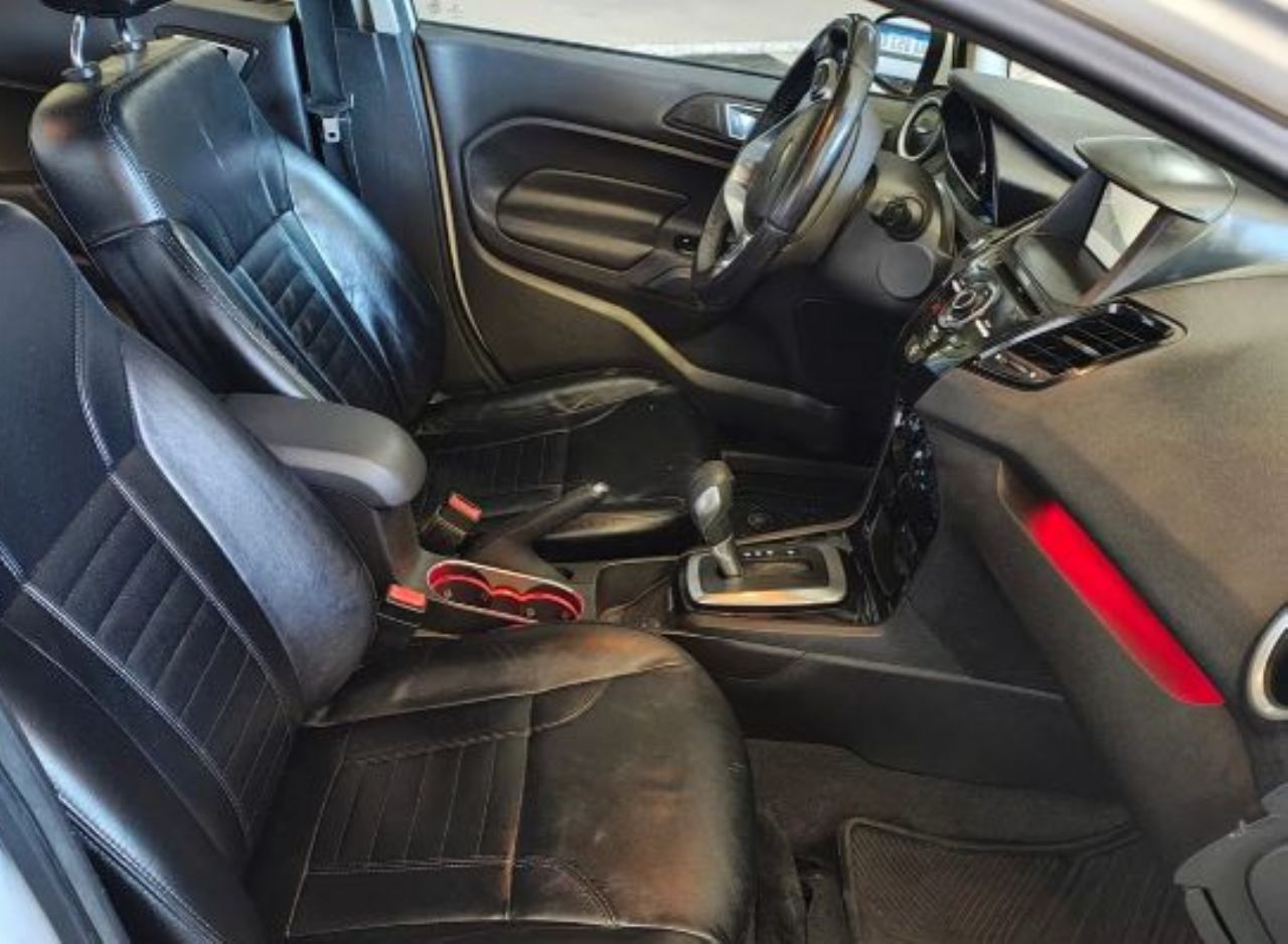 Ford Fiesta KD Usado en Córdoba, deRuedas