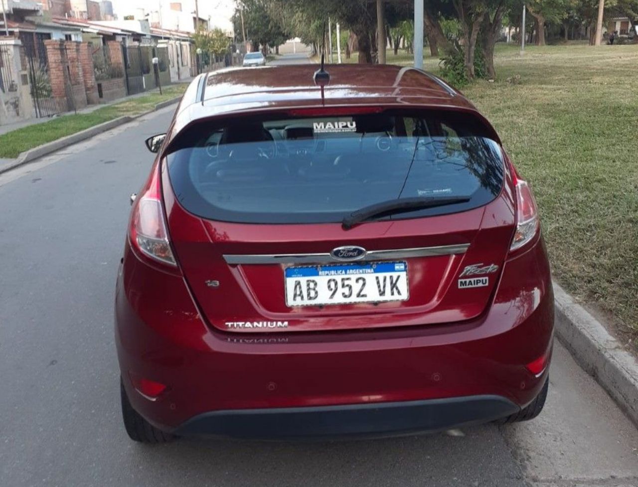Ford Fiesta KD Usado en Córdoba, deRuedas