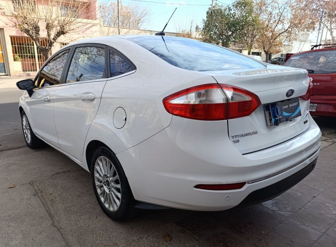 Ford Fiesta KD Usado Financiado en Mendoza, deRuedas