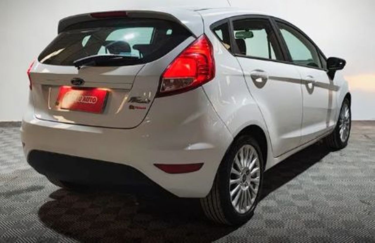 Ford Fiesta KD Usado en Córdoba, deRuedas