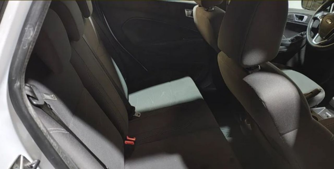 Ford Fiesta KD Usado en Córdoba, deRuedas
