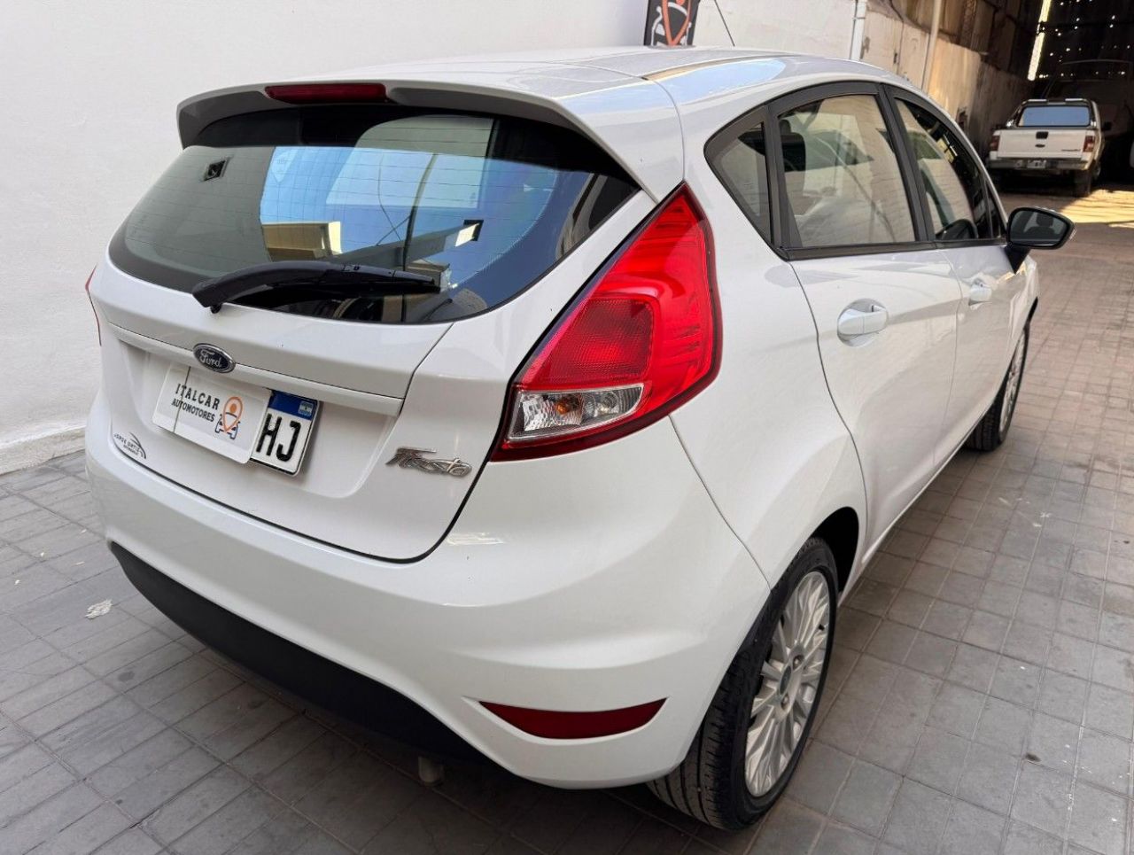 Ford Fiesta KD Usado Financiado en Mendoza, deRuedas