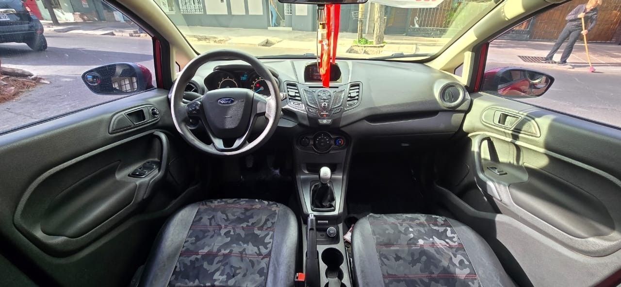 Ford Fiesta KD Usado en Mendoza, deRuedas