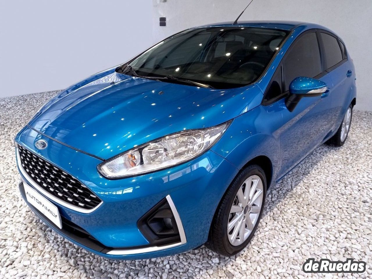 Ford Fiesta KD Usado en Córdoba, deRuedas