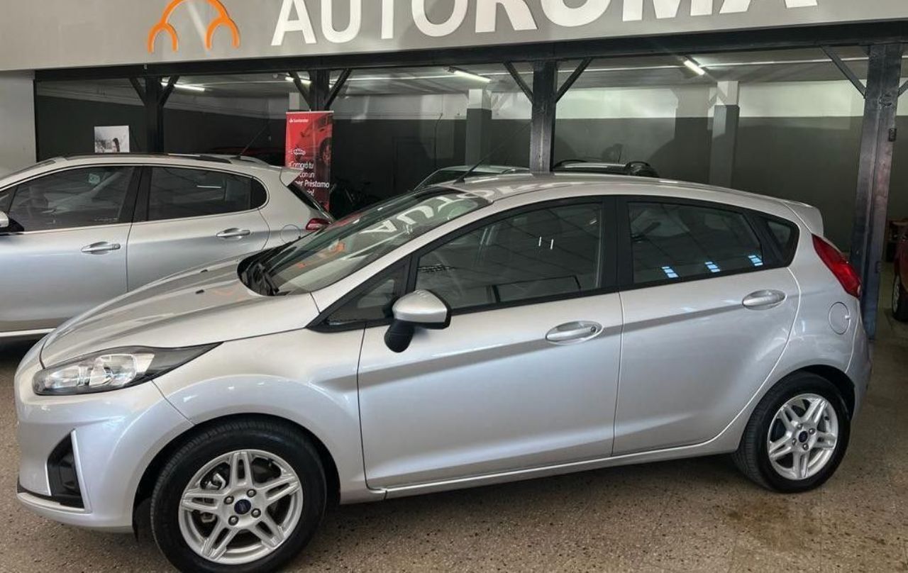 Ford Fiesta KD Usado en Córdoba, deRuedas