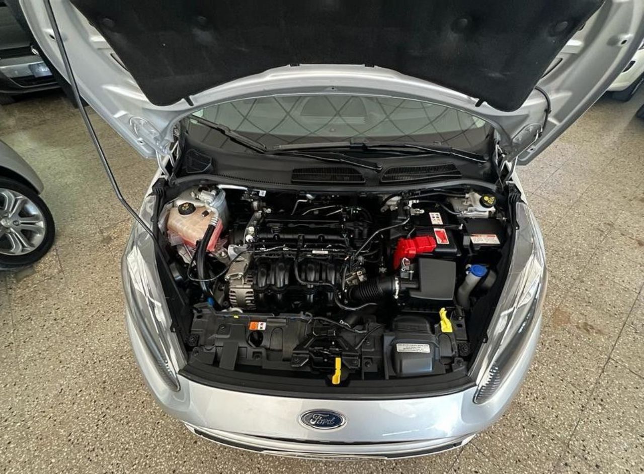 Ford Fiesta KD Usado en Córdoba, deRuedas