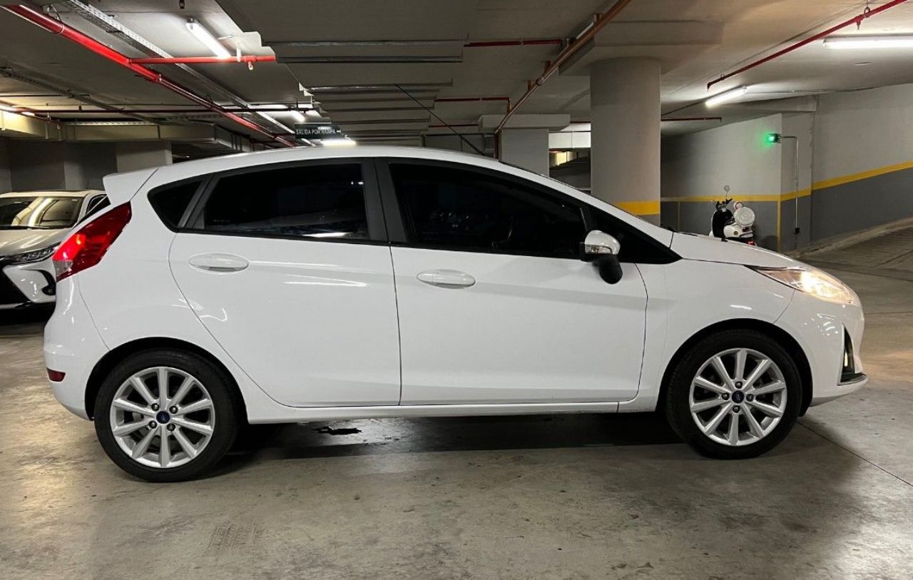 Ford Fiesta KD Usado en Buenos Aires, deRuedas