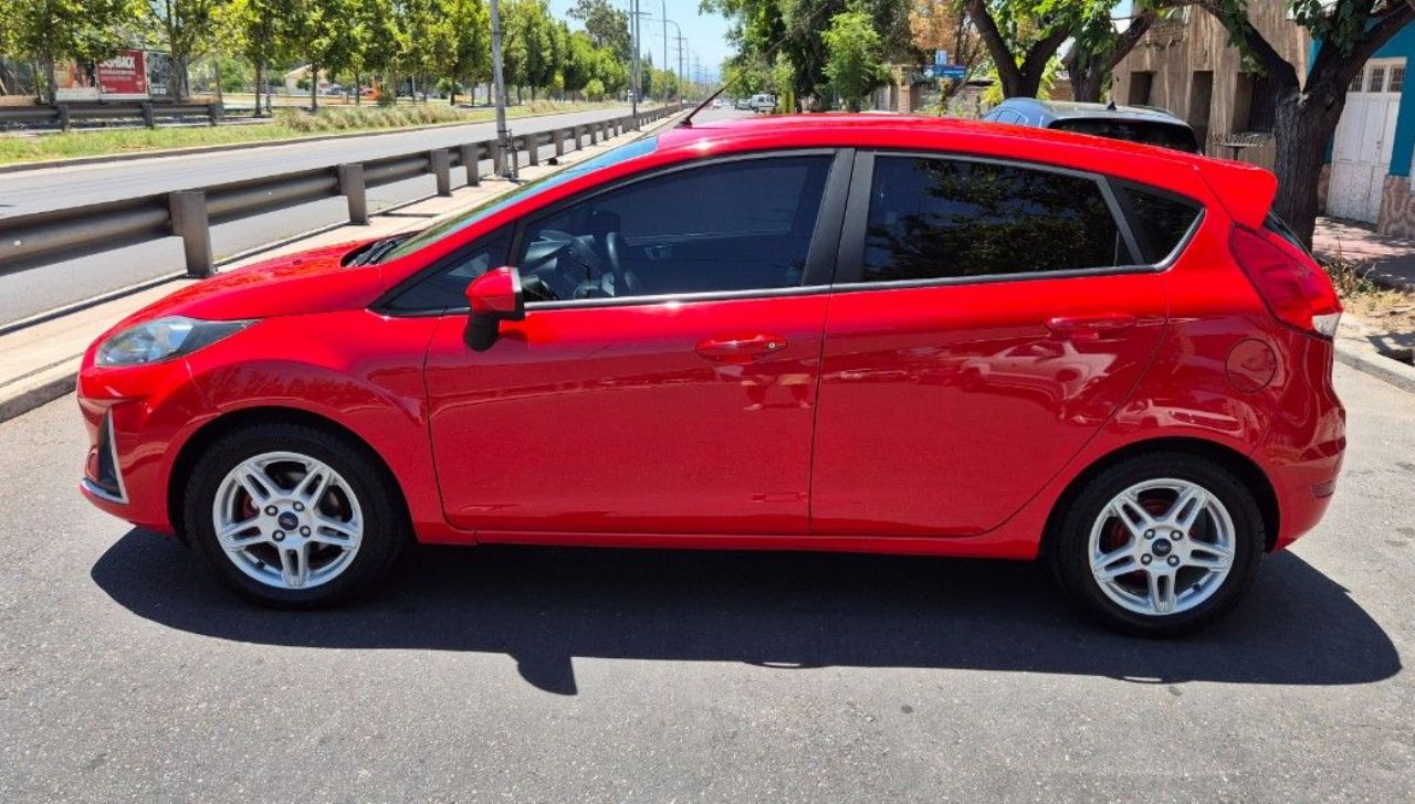 Ford Fiesta KD Usado Financiado en Mendoza, deRuedas