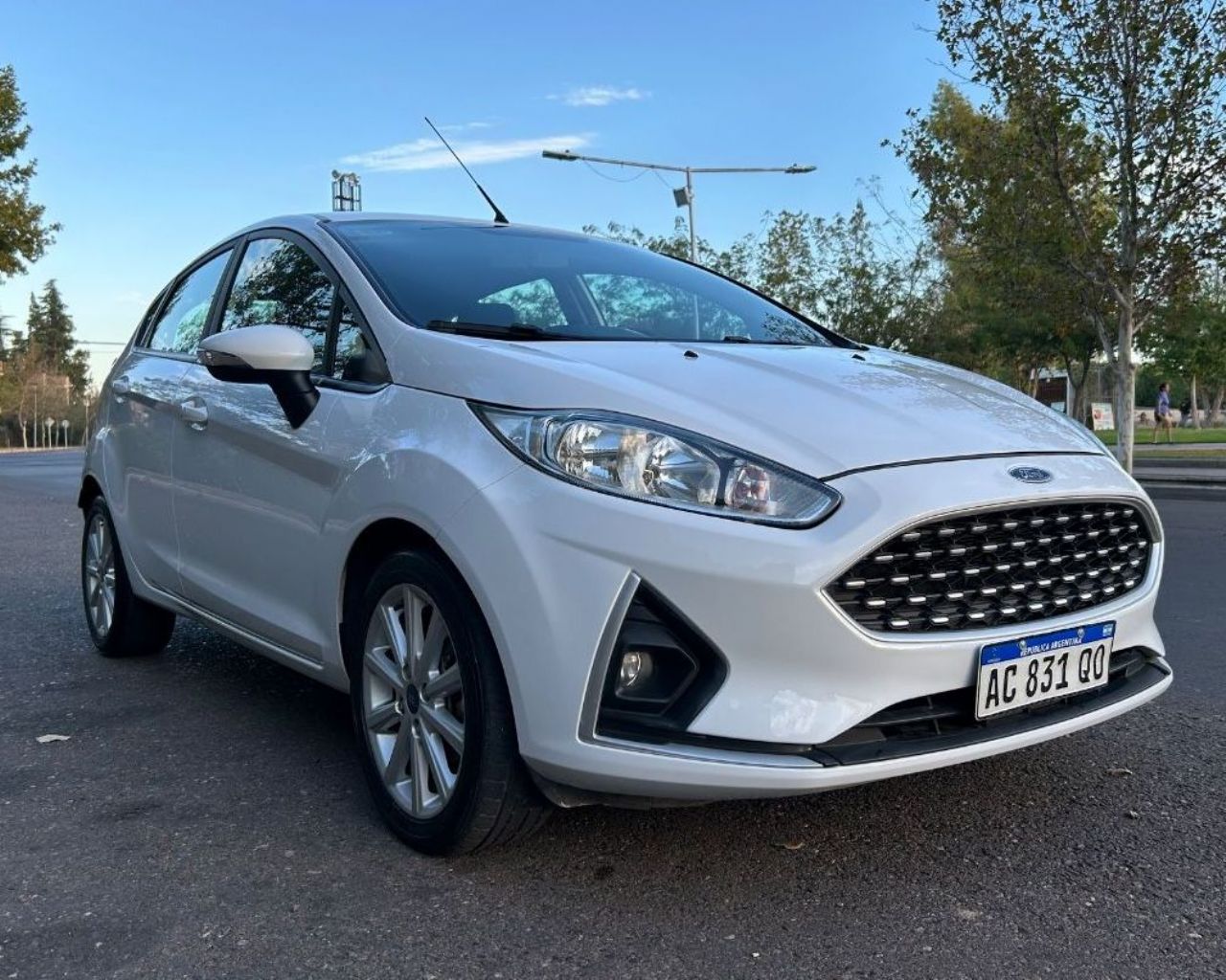 Ford Fiesta KD Usado Financiado en Mendoza, deRuedas