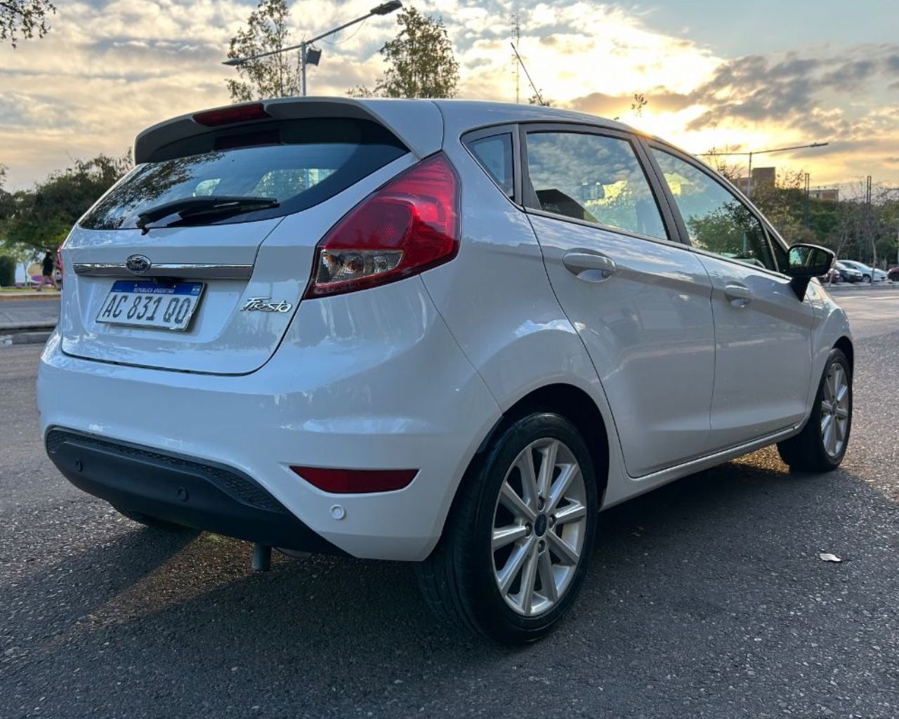 Ford Fiesta KD Usado Financiado en Mendoza, deRuedas