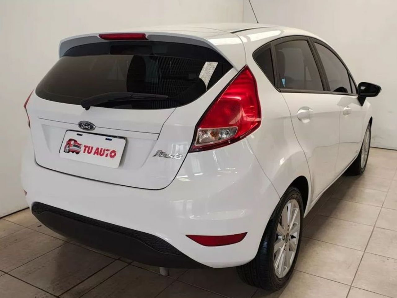 Ford Fiesta KD Usado en Córdoba, deRuedas