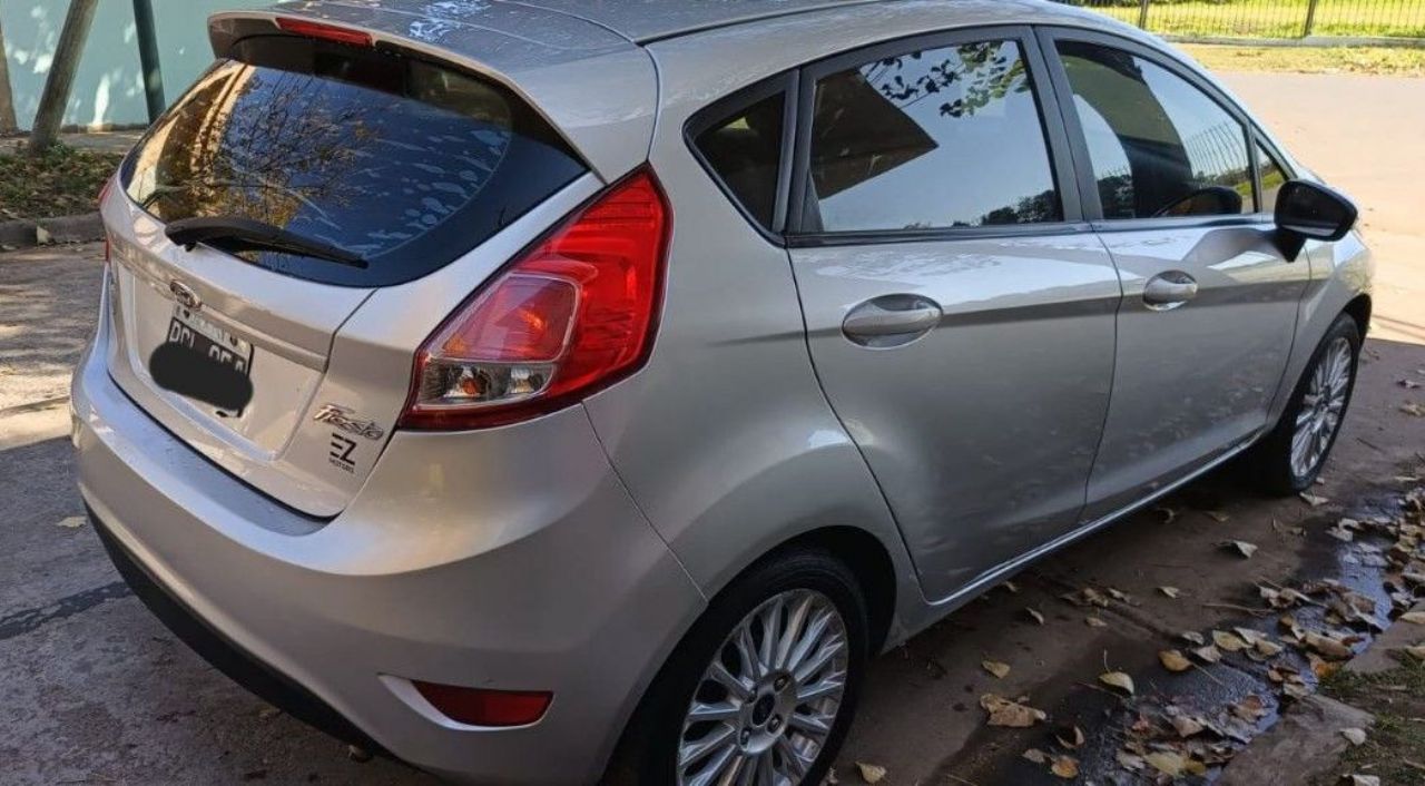 Ford Fiesta KD Usado en Buenos Aires, deRuedas