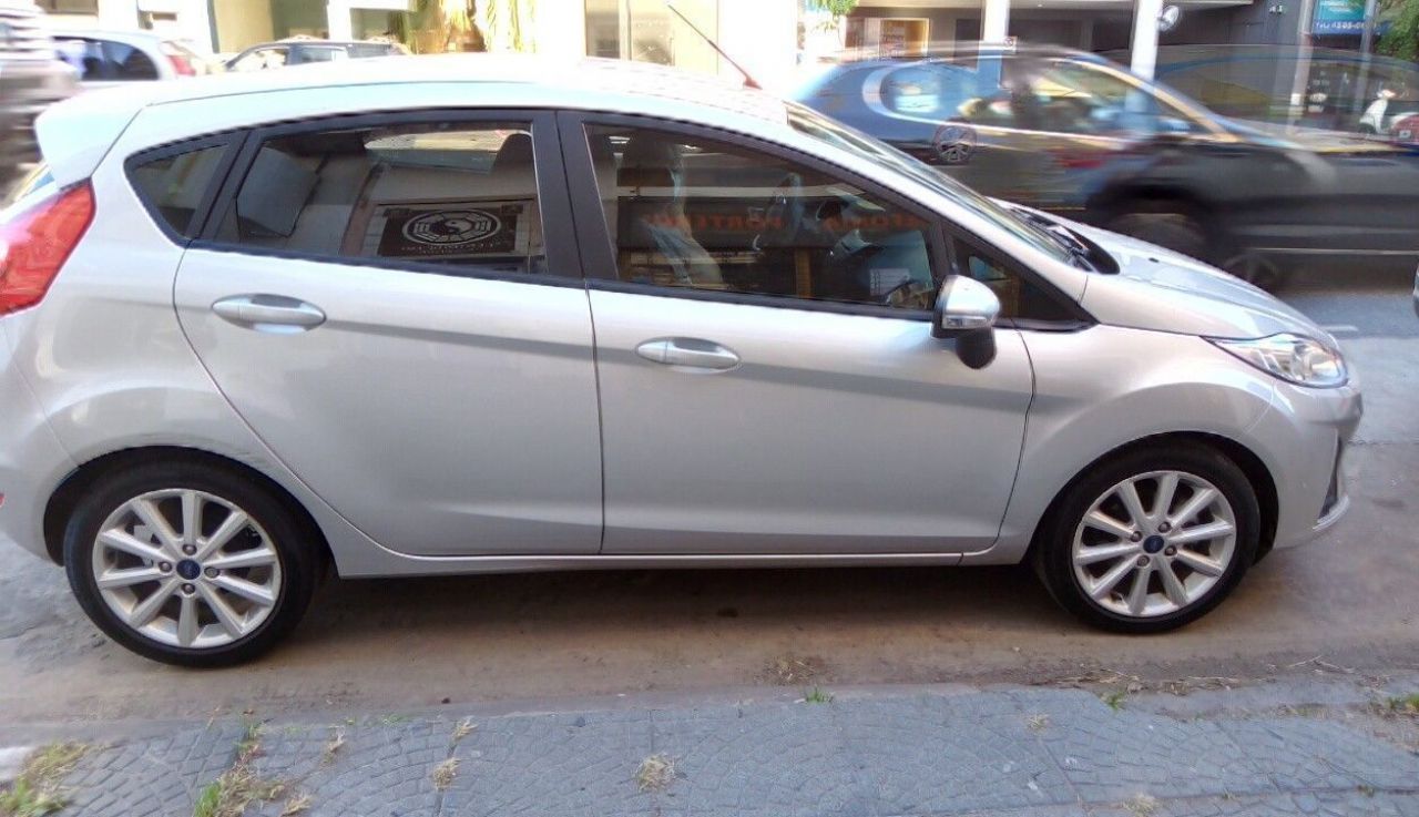 Ford Fiesta KD Usado en Buenos Aires, deRuedas