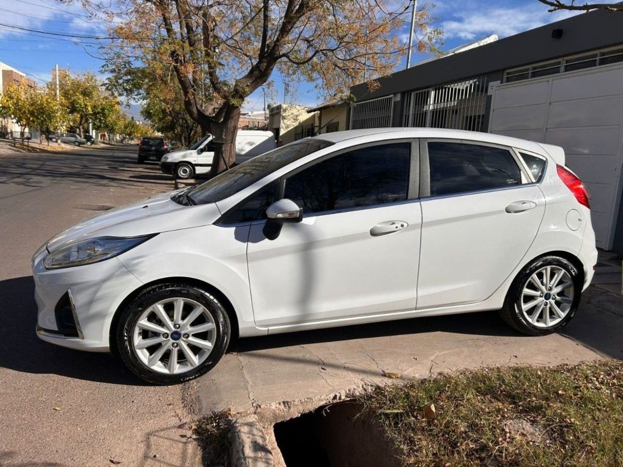 Ford Fiesta KD Usado en Mendoza, deRuedas