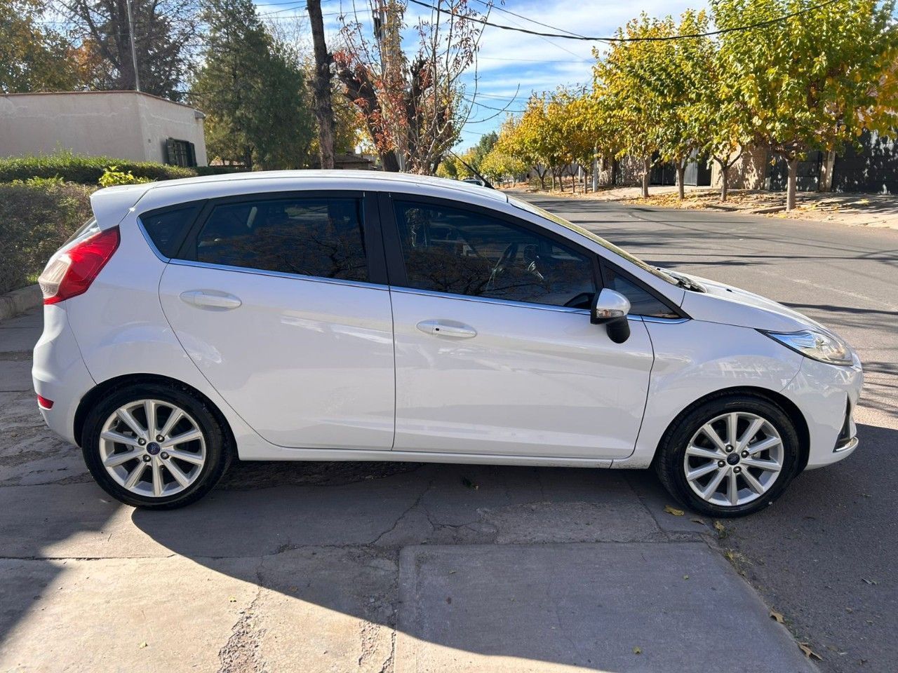 Ford Fiesta KD Usado en Mendoza, deRuedas