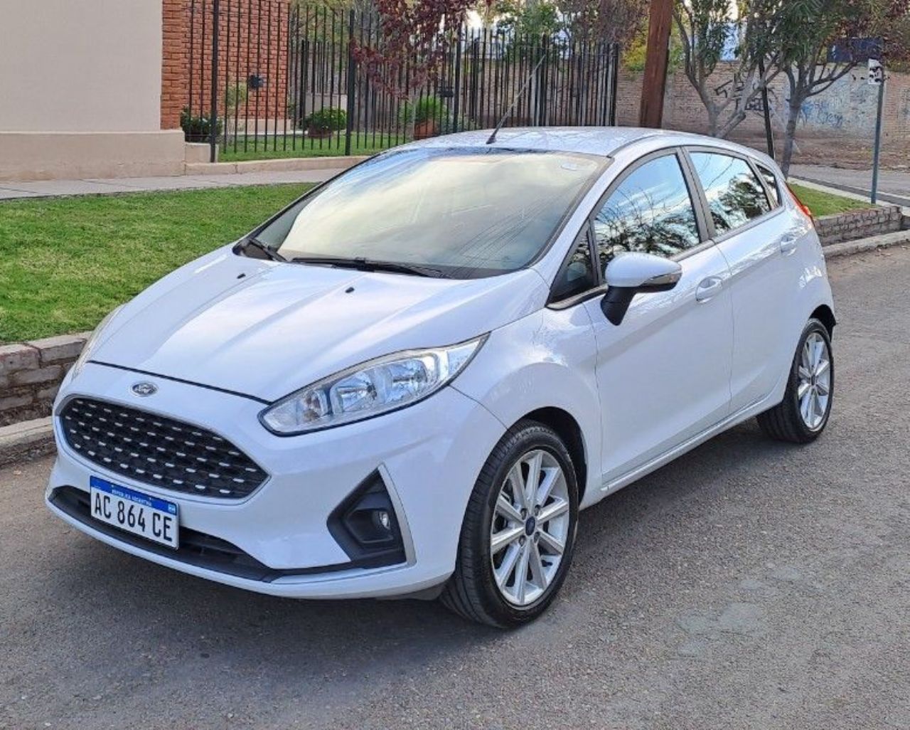 Ford Fiesta KD Usado en Mendoza, deRuedas