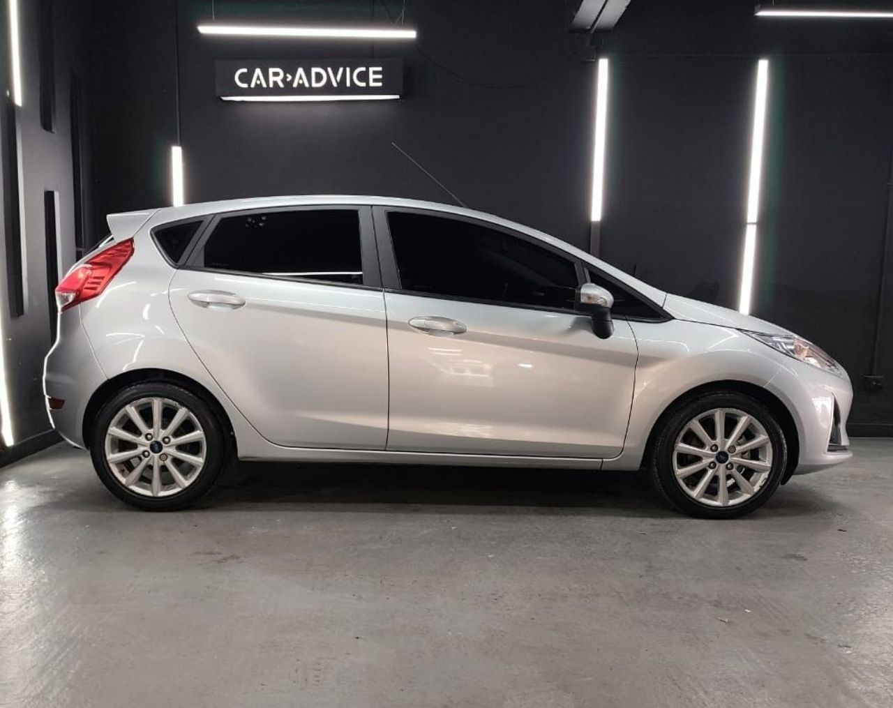 Ford Fiesta KD Usado en Córdoba, deRuedas