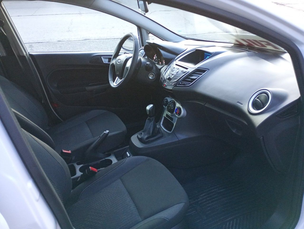Ford Fiesta KD Usado Financiado en Mendoza, deRuedas