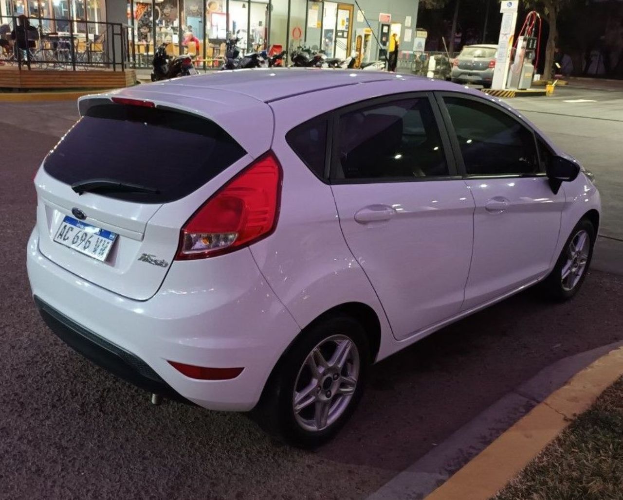 Ford Fiesta KD Usado Financiado en Mendoza, deRuedas