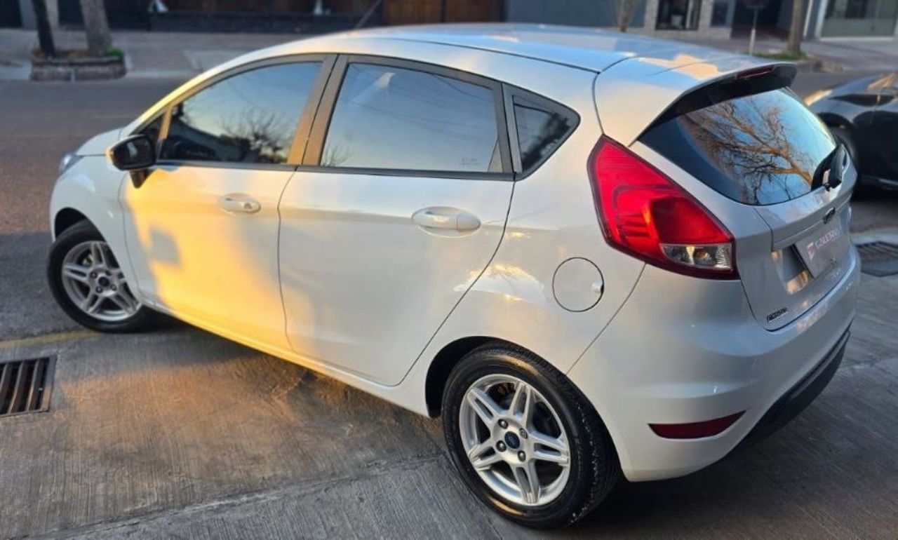 Ford Fiesta KD Usado en Mendoza, deRuedas