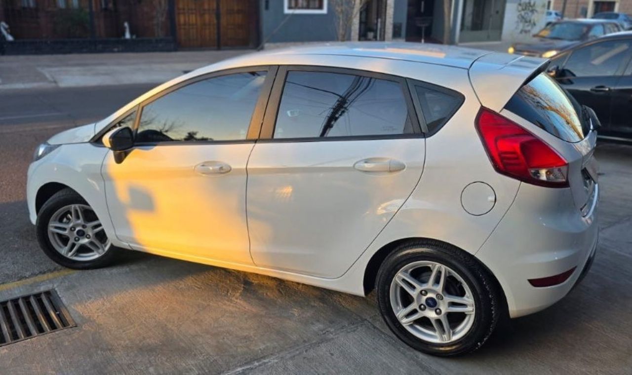 Ford Fiesta KD Usado en Mendoza, deRuedas