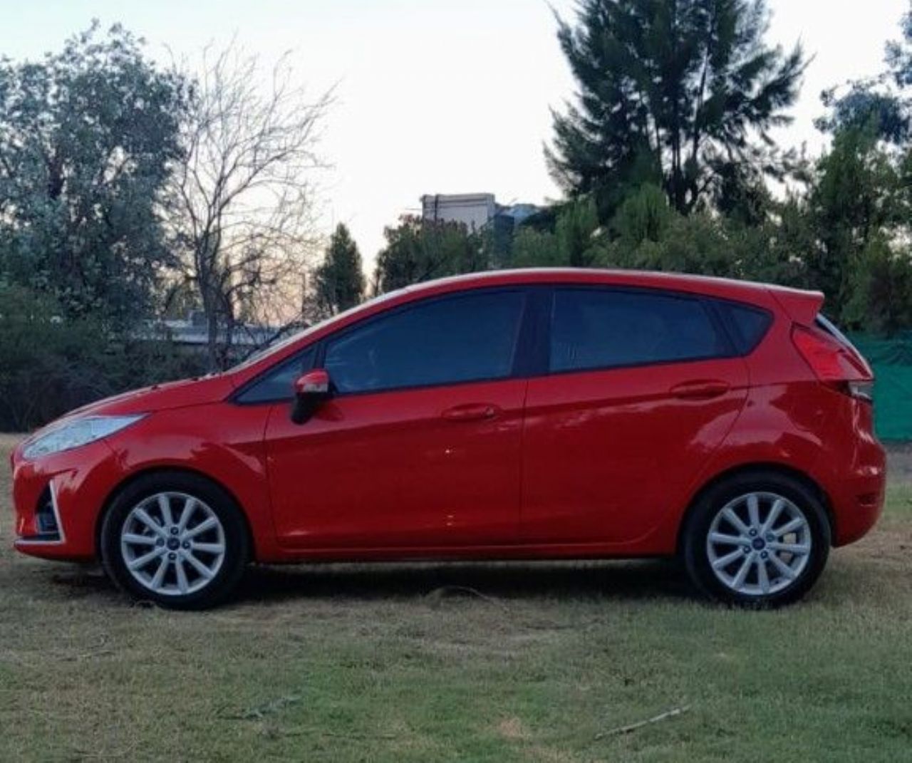 Ford Fiesta KD Usado en Mendoza, deRuedas