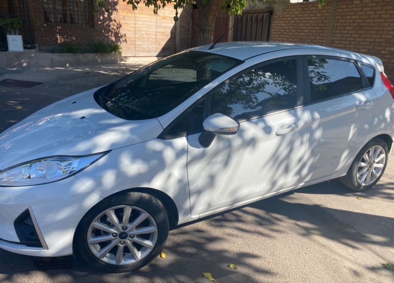 Ford Fiesta KD Usado en Mendoza, deRuedas