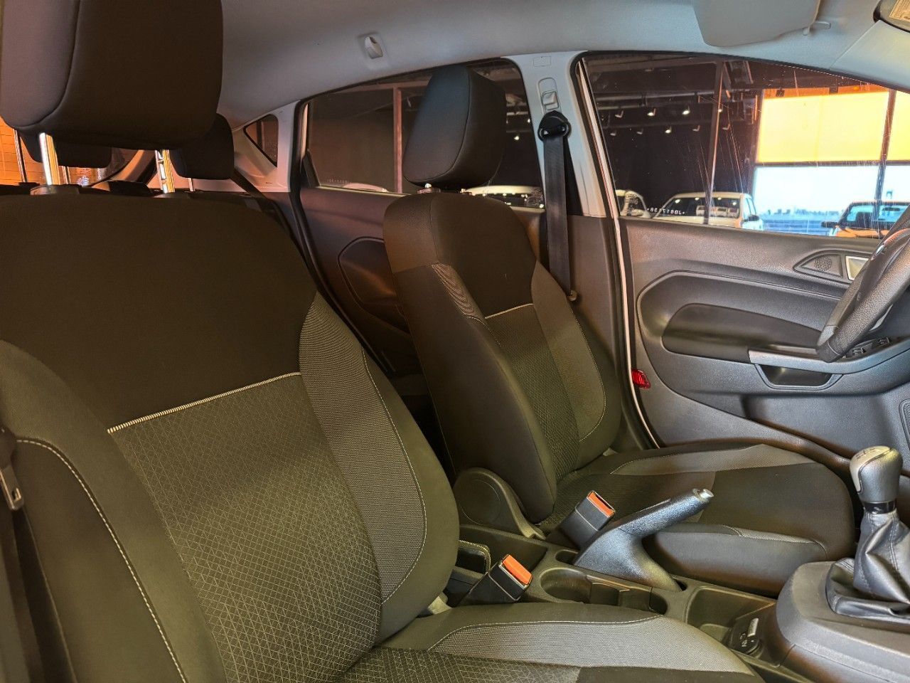 Ford Fiesta KD Usado en Córdoba, deRuedas