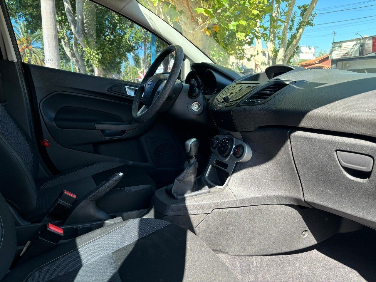Ford Fiesta KD Usado en Mendoza, deRuedas