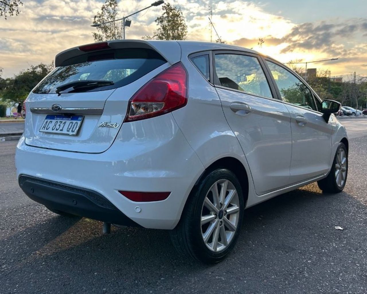 Ford Fiesta KD Usado Financiado en Mendoza, deRuedas