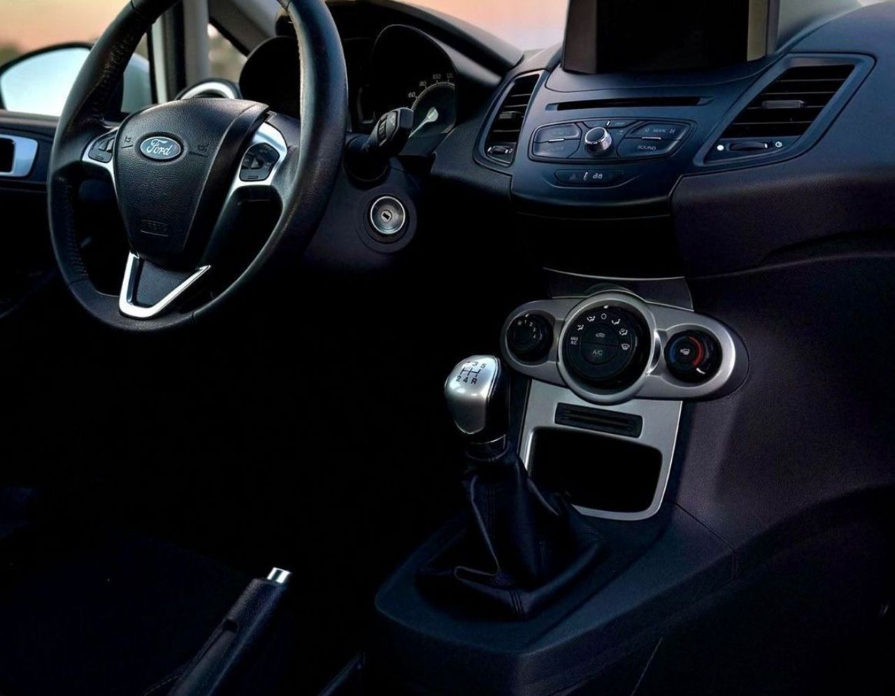 Ford Fiesta KD Usado Financiado en Mendoza, deRuedas