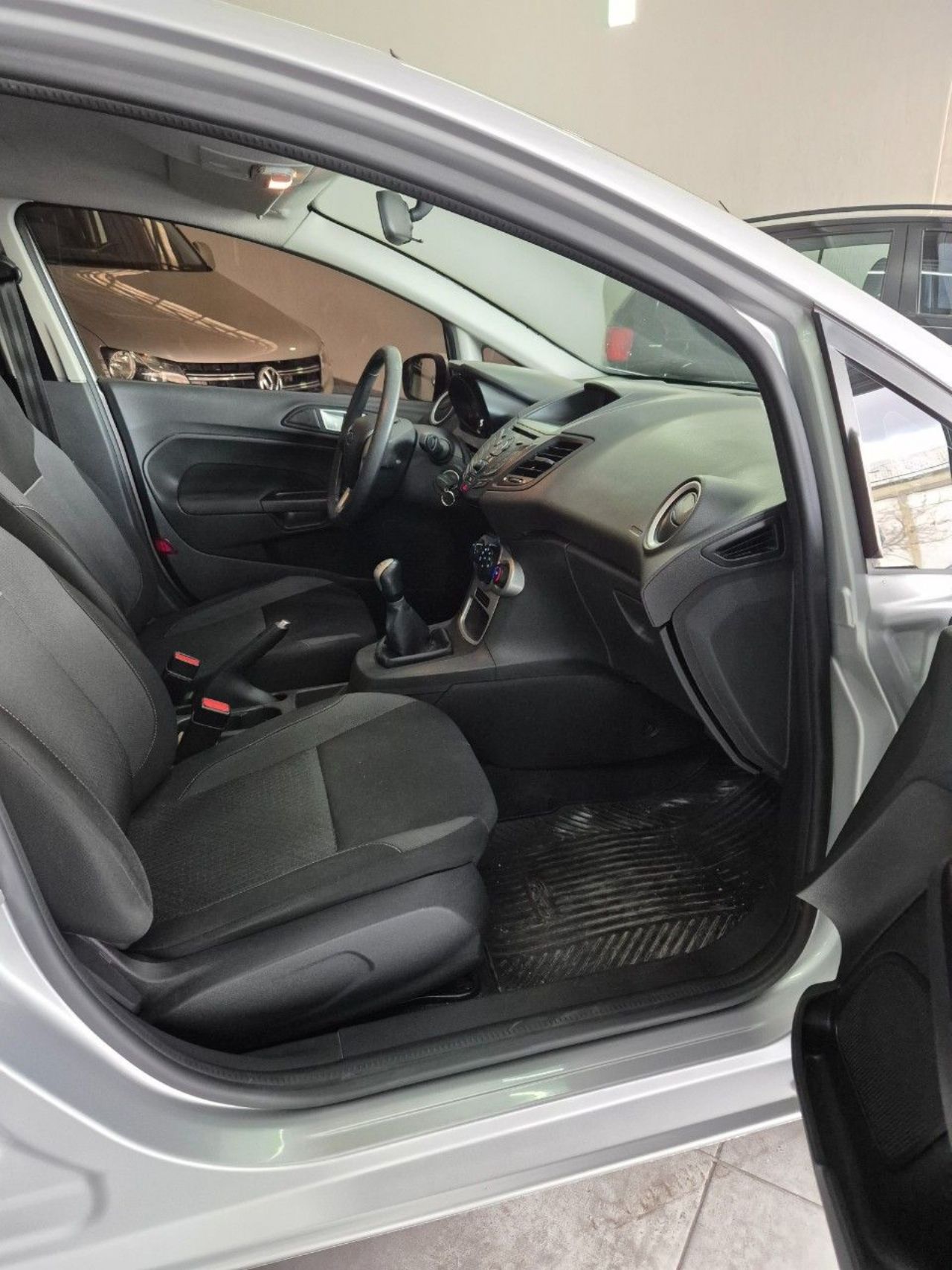 Ford Fiesta KD Usado Financiado en Mendoza, deRuedas