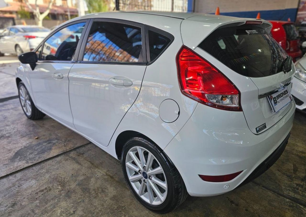 Ford Fiesta KD Usado en Mendoza, deRuedas