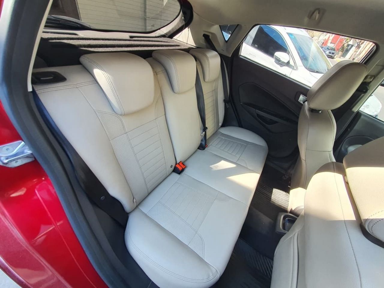 Ford Fiesta KD Usado en Mendoza, deRuedas